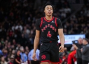 三亿体育体育官网-包含猛龙主帅谈团队进步：球队实力更上一层楼的词条