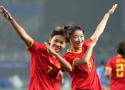 三亿体育体育官方登录入口-国内女足勇敢出征，迎接比赛挑战