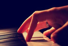 三亿体育体育地址-比赛胜负难分，球场上的竞争异常激烈——探寻体育魅力背后的无尽激情