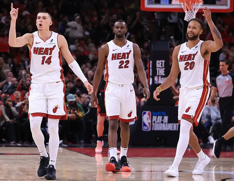 公牛客场轻取骑士,全队表现出色取得胜利的简单介绍 公牛客场轻取骑士,全队表现出色取得胜利的简单介绍