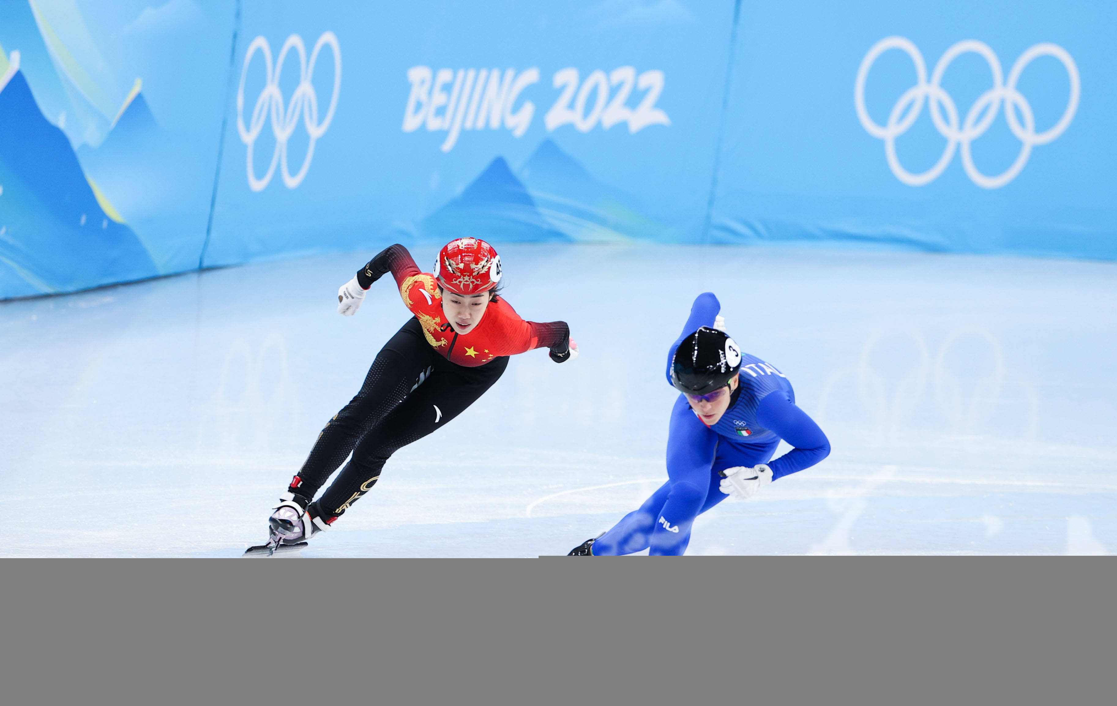 包含短道速滑女将矫健身姿,以绝对优势获得金牌的词条 包含短道速滑女将矫健身姿,以绝对优势获得金牌的词条