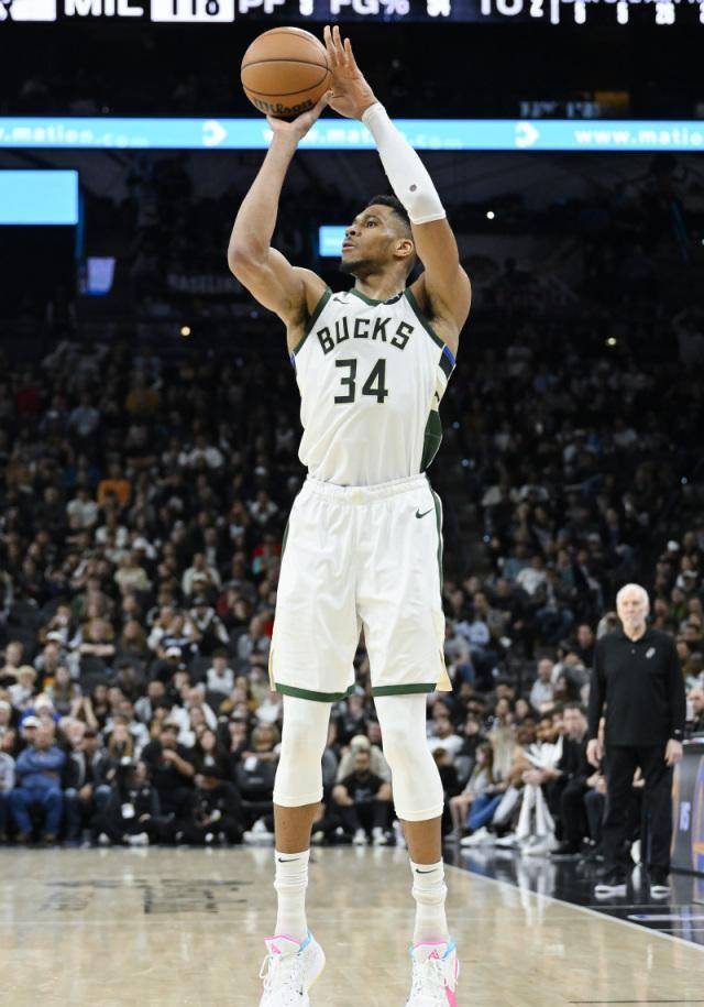 关于雄鹿全明星球员状态神勇连胜将持续多久?的信息 关于雄鹿全明星球员状态神勇连胜将持续多久?的信息