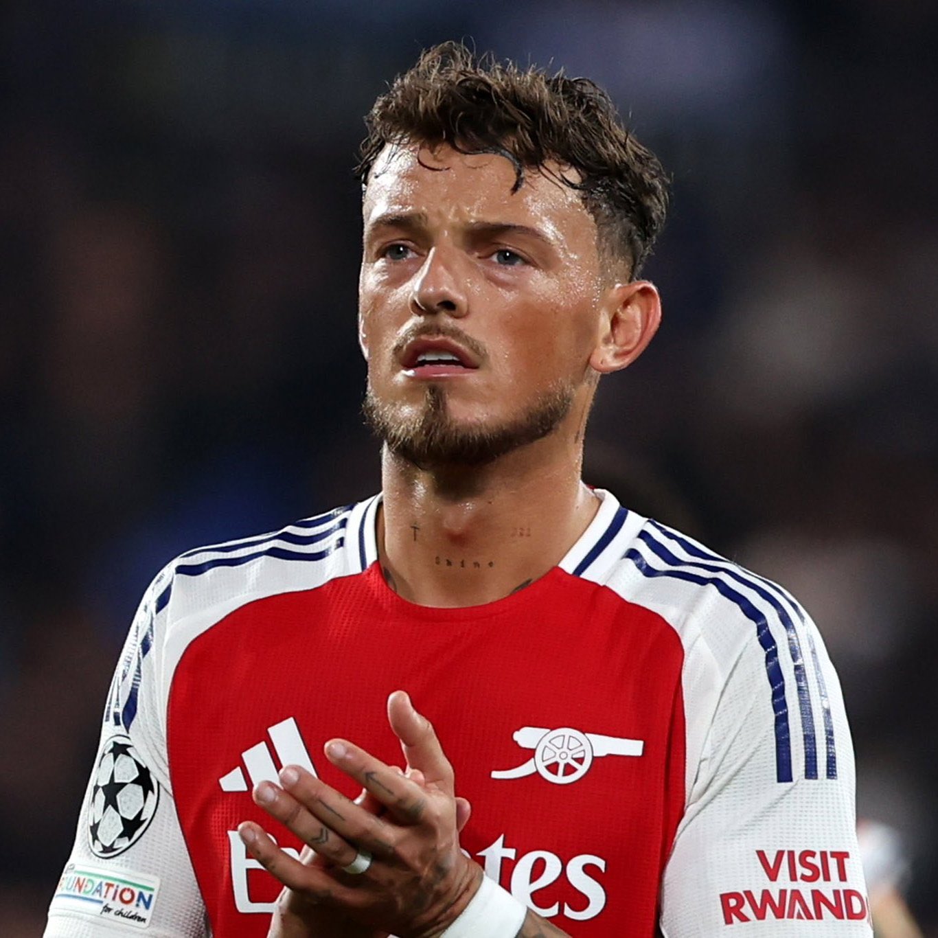 关于罗马后防大将因伤将缺席接下来比赛的信息