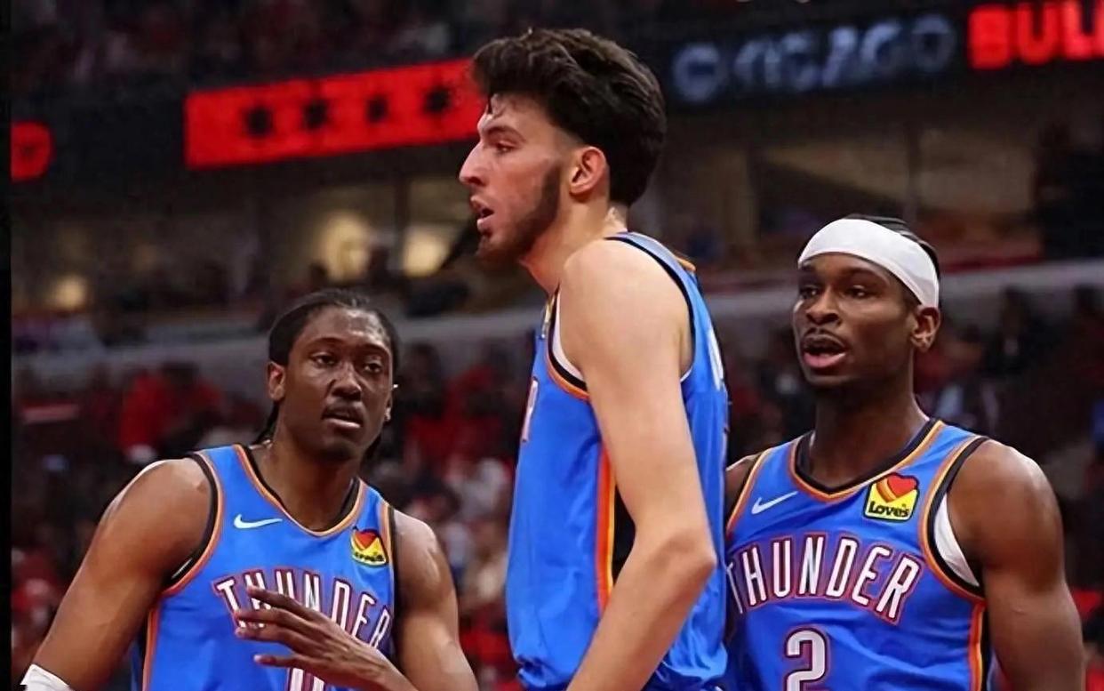 包含未来之星闪耀赛场，火箭遭遇勇士逆转的词条