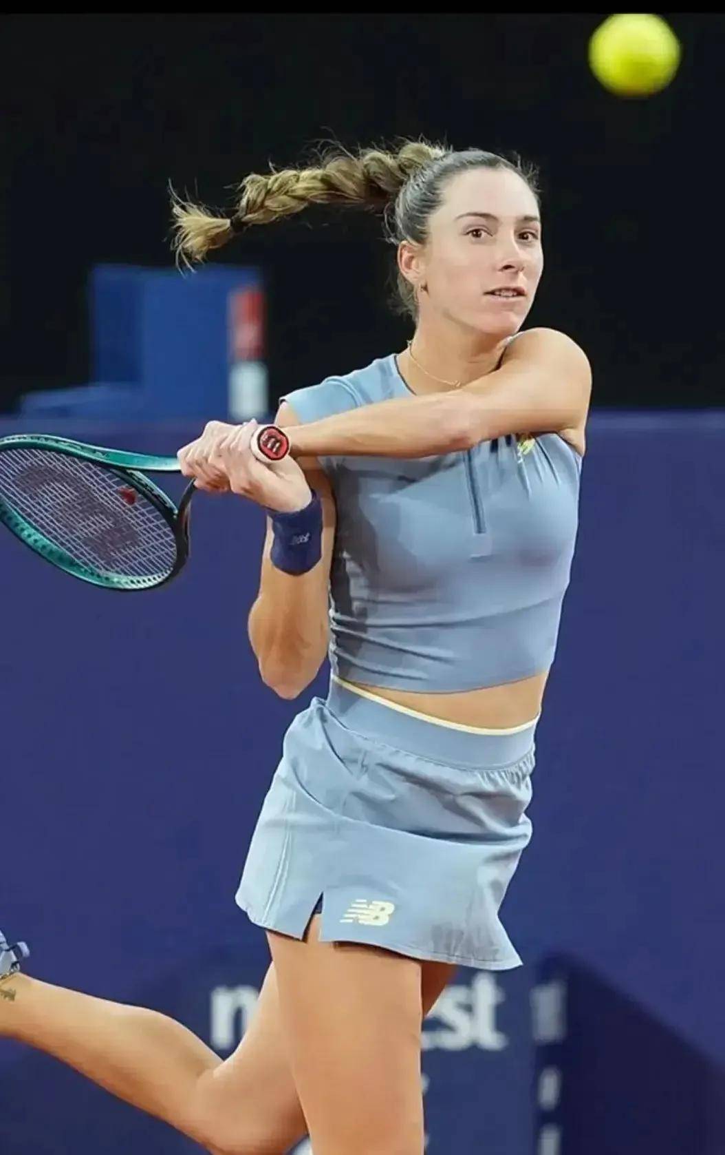 包含史诗级对决!女子网球赛场上惊险连连的词条 包含史诗级对决!女子网球赛场上惊险连连的词条