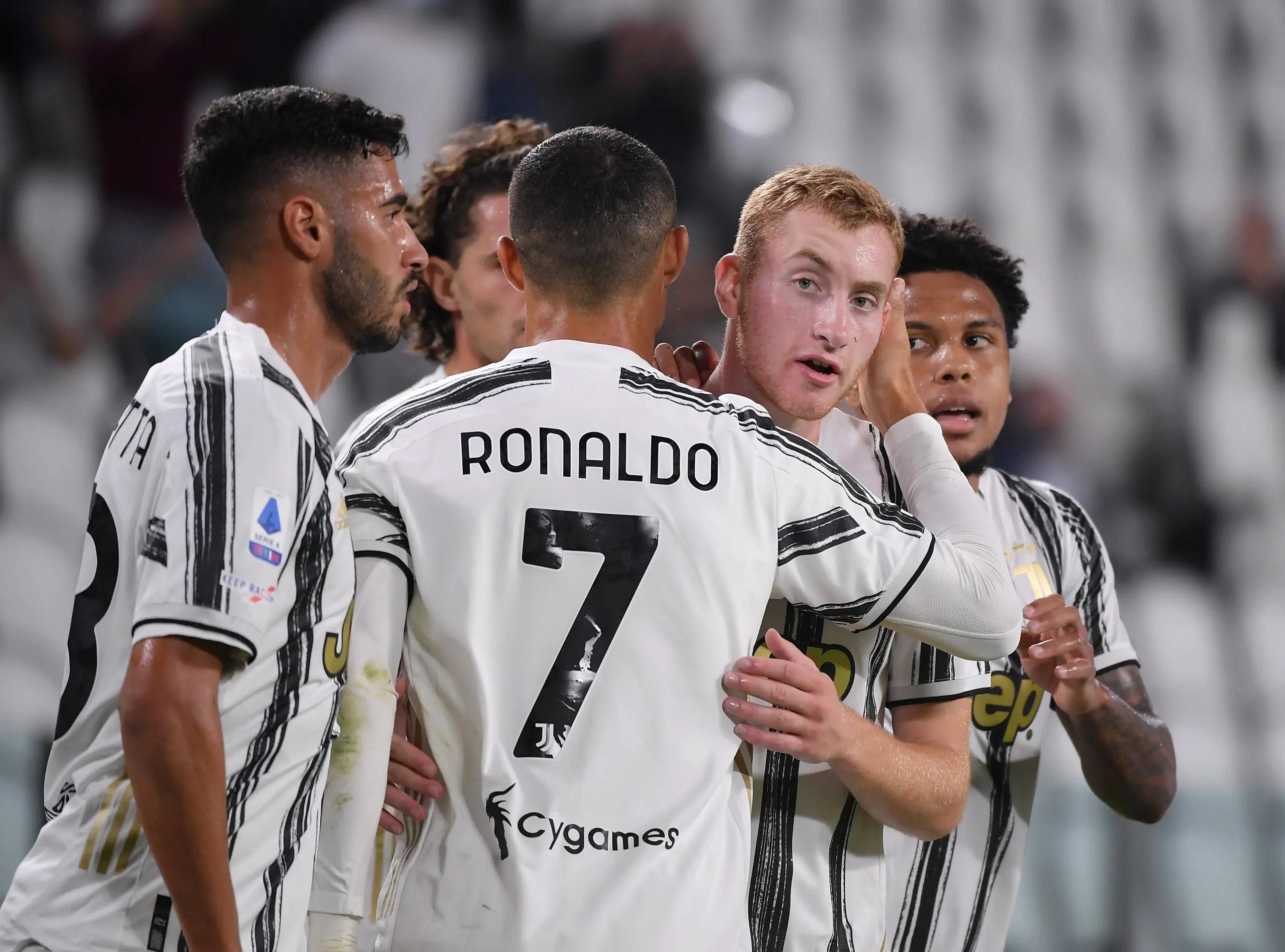 巴塞罗那与尤文图斯上演激烈角逐的简单介绍