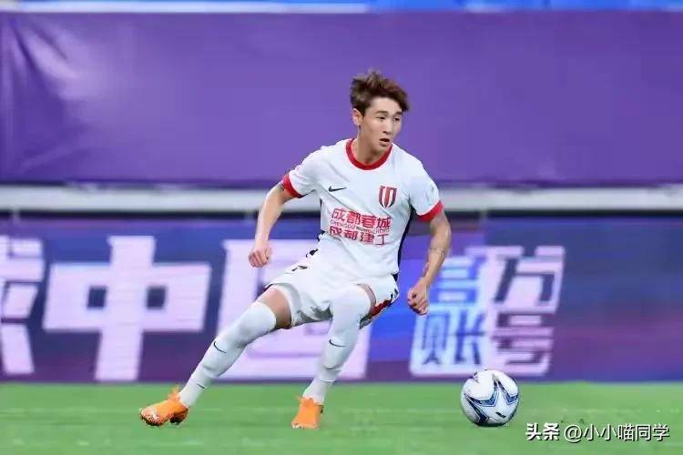 球队实力不凡，击败老牌豪强赢得比赛的简单介绍