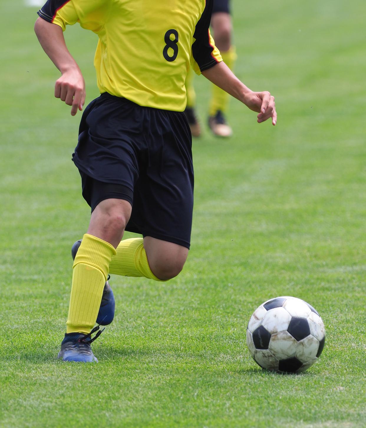 包含门将表现出色，挽救重要球门之险的词条