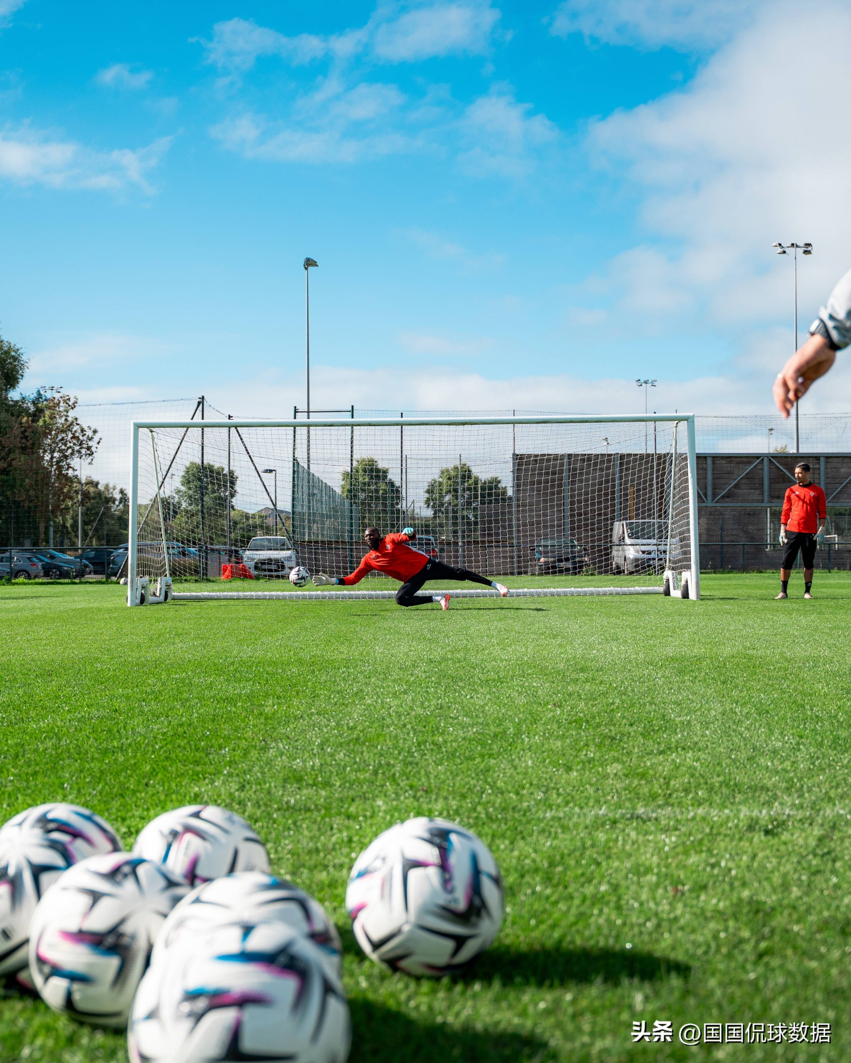 包含里昂将在法甲比赛中与昂热交锋，殊胜预兆的词条