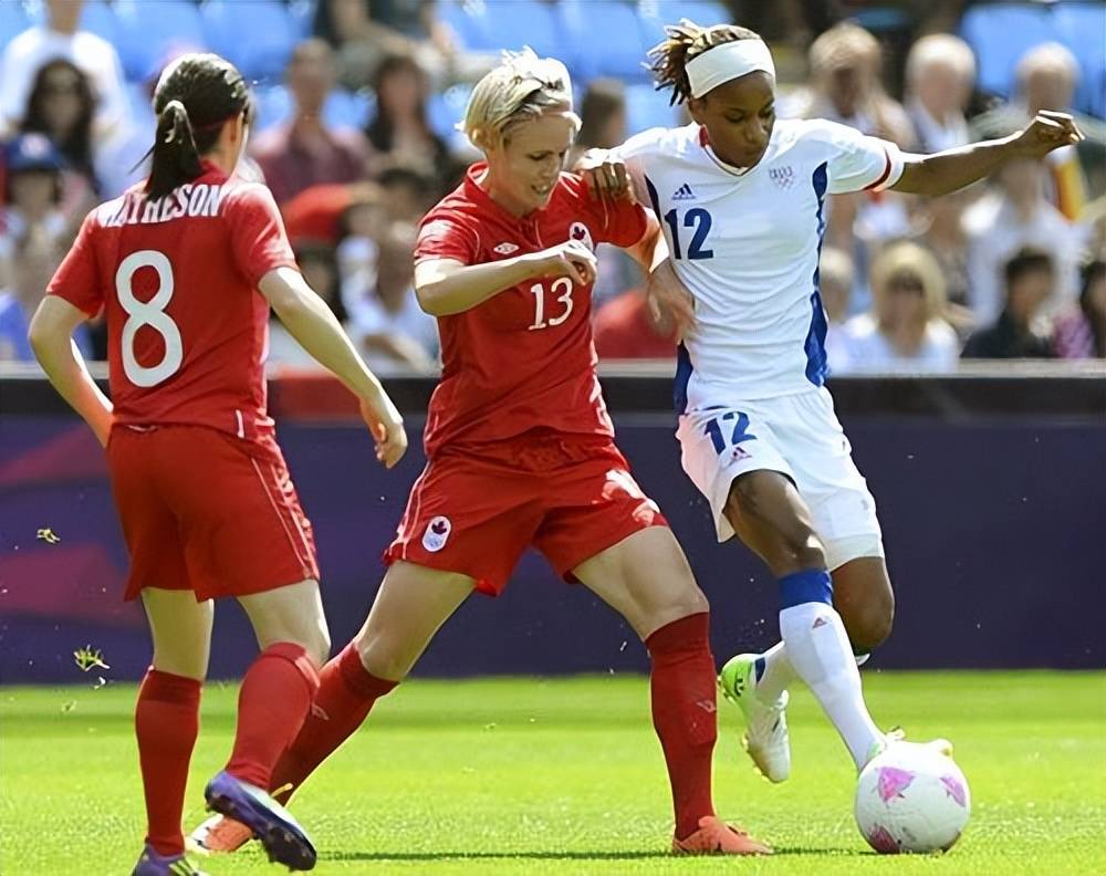 马来西亚女足士气高昂,凌驾对手 马来西亚女足士气高昂,凌驾对手