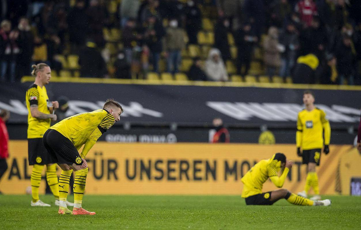 包含霍芬海姆主场惨败，德甲保级波澜不惊的词条