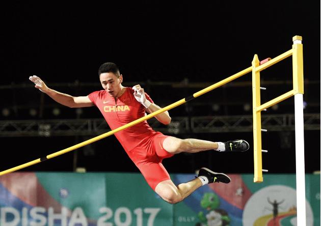 黄队在比赛中表现出色，成功晋级