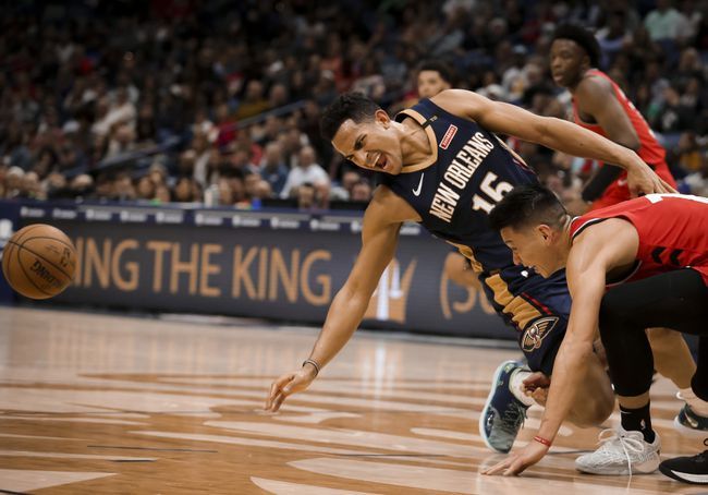 雄鹿再胜人,尤纳斯发挥关键作用的简单介绍 雄鹿再胜人,尤纳斯发挥关键作用的简单介绍